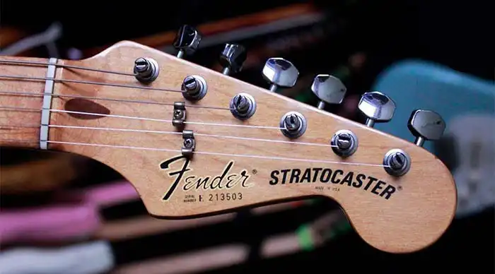Dan Smith Strat Headstock, type 1