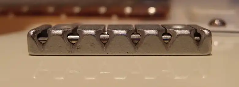Roller nut radius