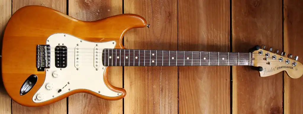 Highway One Stratocaster HSS