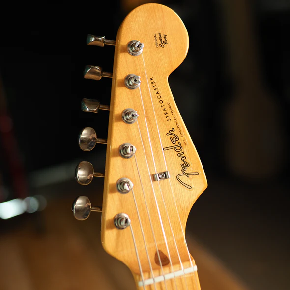 Spaghetti logo on the headstock of an American Original ’50s Stratocaster