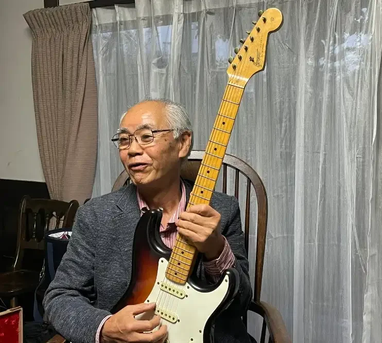 Asatomo Nakata with a Greco SE1200