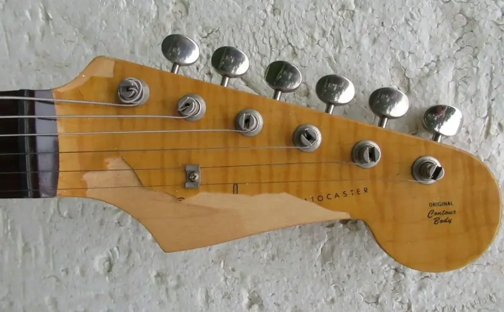 Foto Flame Headstock Cracking
