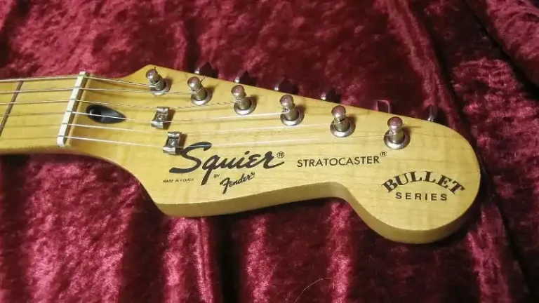 Headstock of the second-generation Squier Bullet Stratocaster