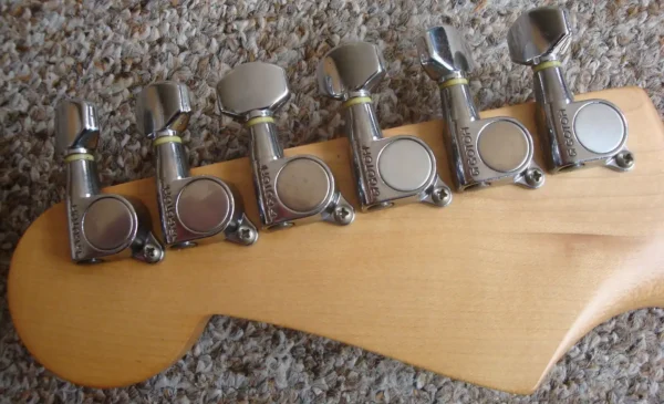 Squier Silver Series Headstock, Back - Gotoh Standartd Cast Sealed Tuners