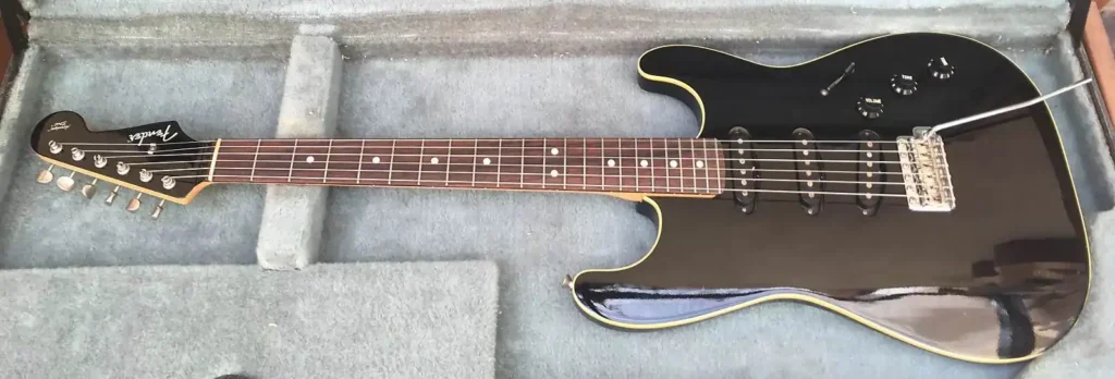 The 2006 export Aerodyne Stratocaster featured a clean, pickguard-free top