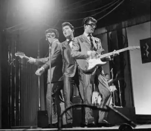 Hank with his first red Stratocaster, the one with a maple neck received from Cliff