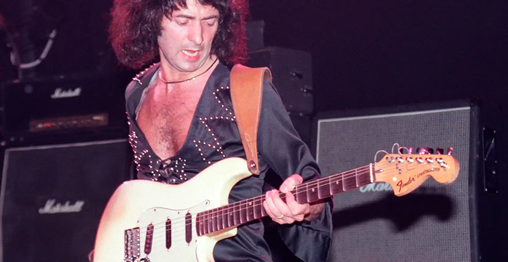 Ritchie Blackmore performing at Madison Square Garden, March 19, 1984. Note the scalloped fretboard and lowered middle pickup.